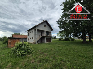 - GRBAVICA - Kuća na placu površine 2.869m2 ID: 4256/MM