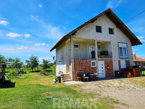 Legalizovana kuća na 3140m2 placa, Laktaši, 600m od autoputa photo 2