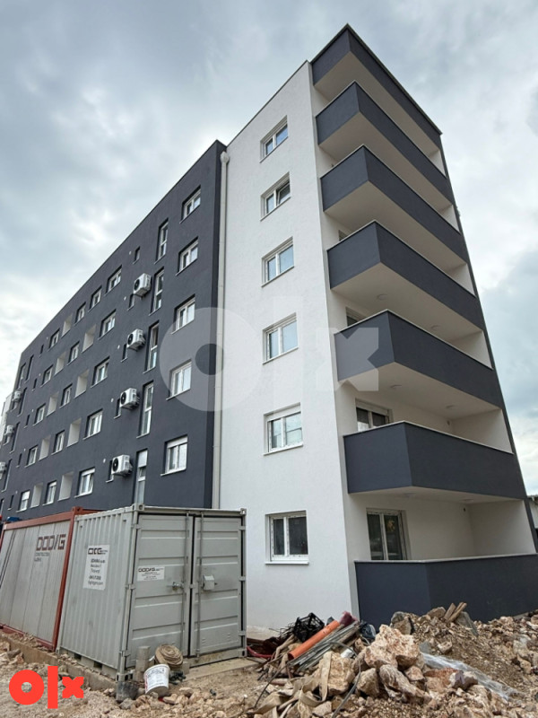Stan novogradnja 92 m2 Trosoban + dvije garaze 2