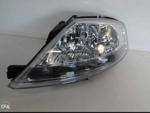 Citroen C3 02-06 far desni