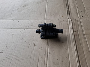 KUCISTE TERMOSTATA PEUGEOT 207 1.6 HDI