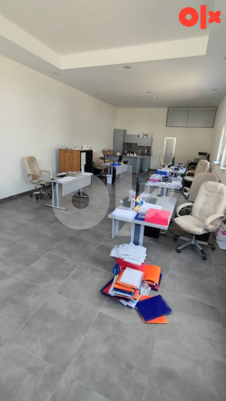 Poslovni prostor Binježevo Hadžići 70m2 - 7 parking mjesta 2