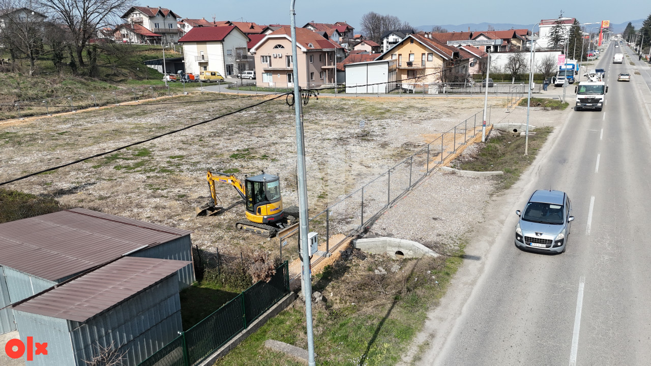 Izdajem plac parking kamiona autobusa auto plac stovariste 3