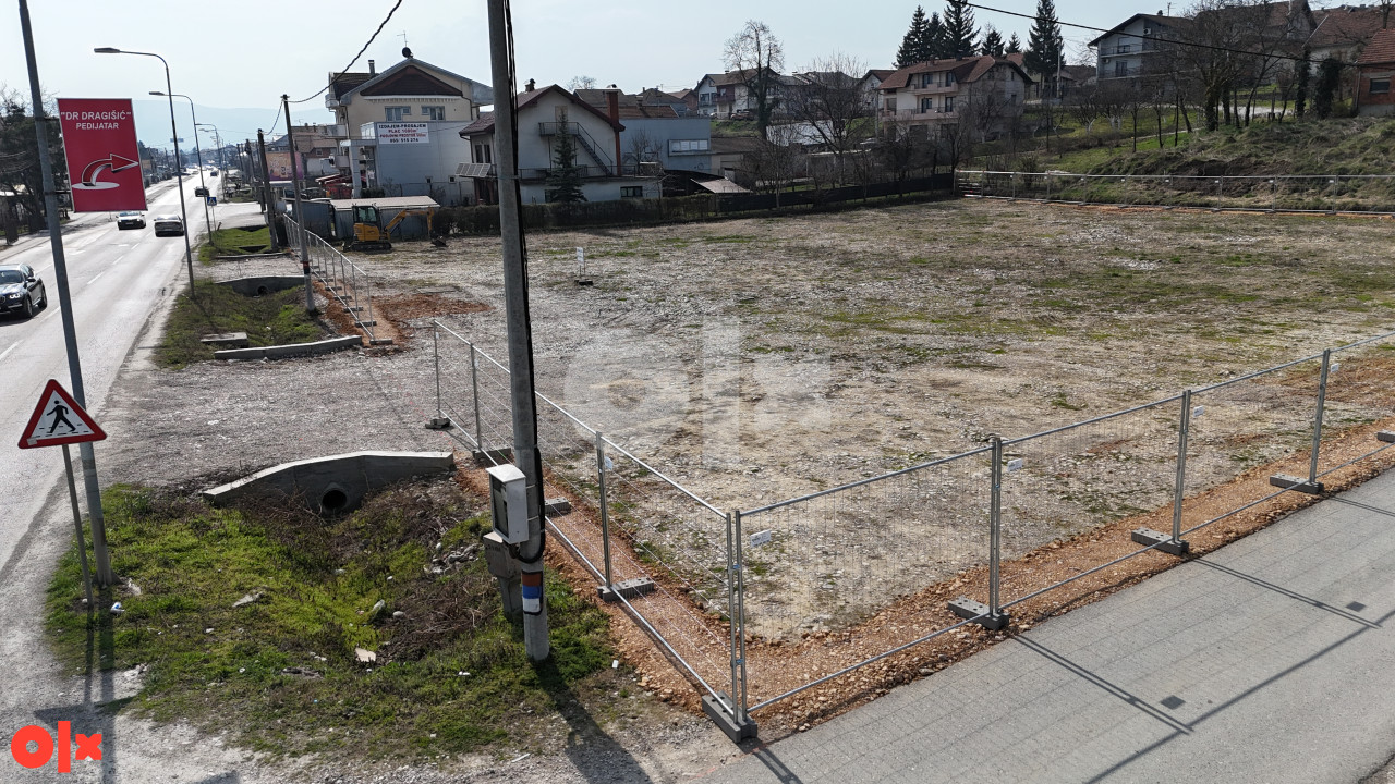 Izdajem plac parking kamiona autobusa auto plac stovariste 7
