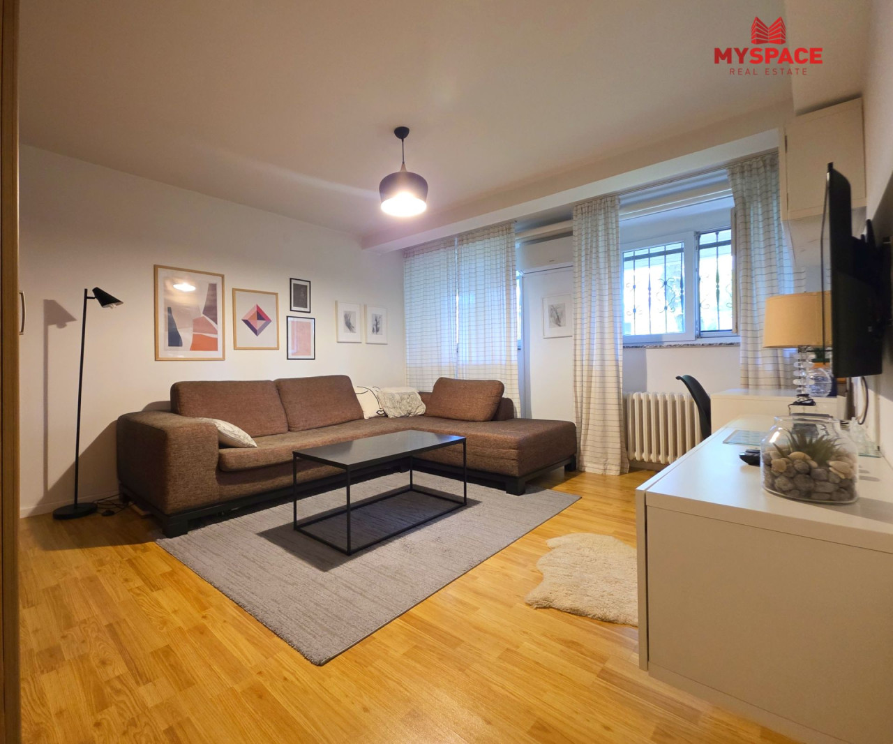 MY SPACE/ Stan/ Pofalici/ RENOVIRAN/ NAMJEŠTEN/ 59m2 2