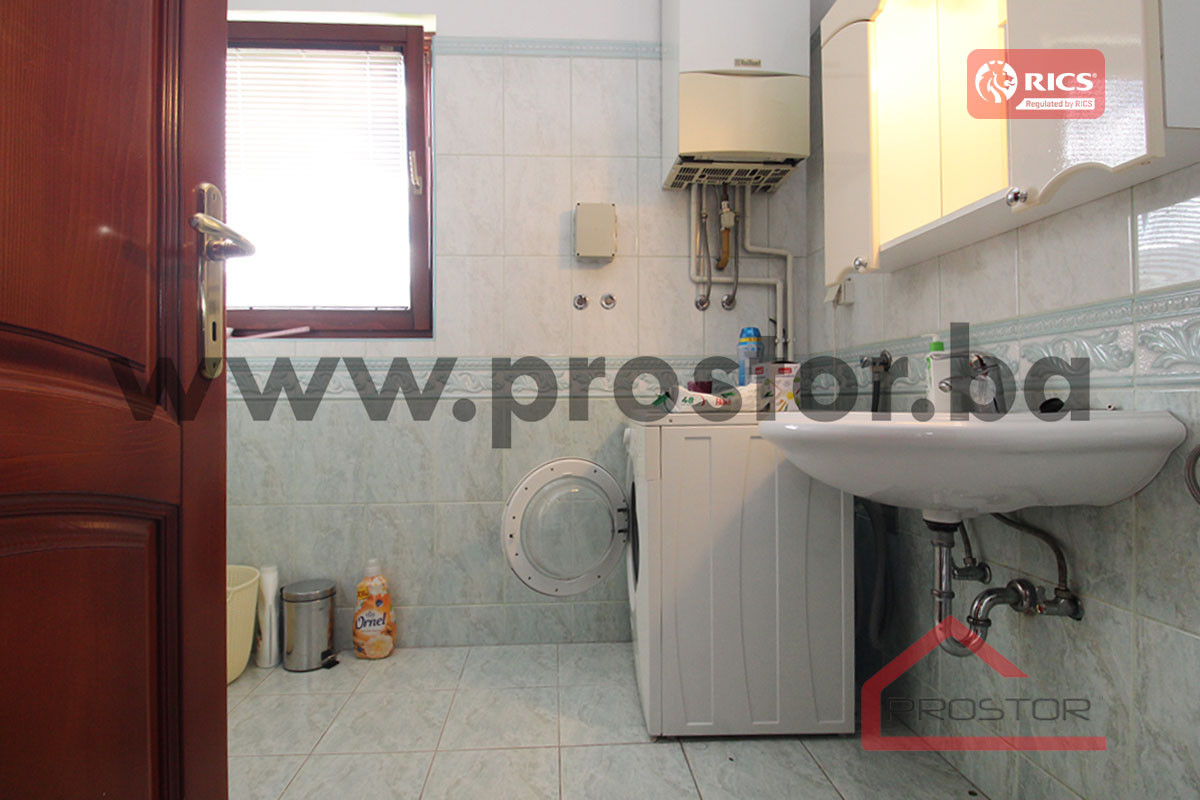 PROSTOR izdaje: Trosoban stan sa lijepim pogledom, Mejtaš 8
