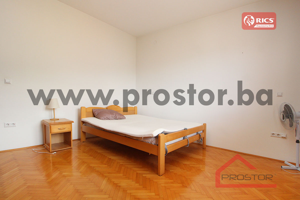 PROSTOR izdaje: Trosoban stan sa lijepim pogledom, Mejtaš 10