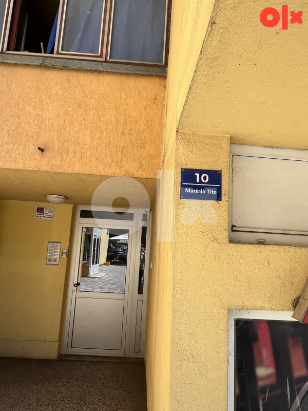 Stan Velika Kladuša dvosoban ul. Maršala Tita 3