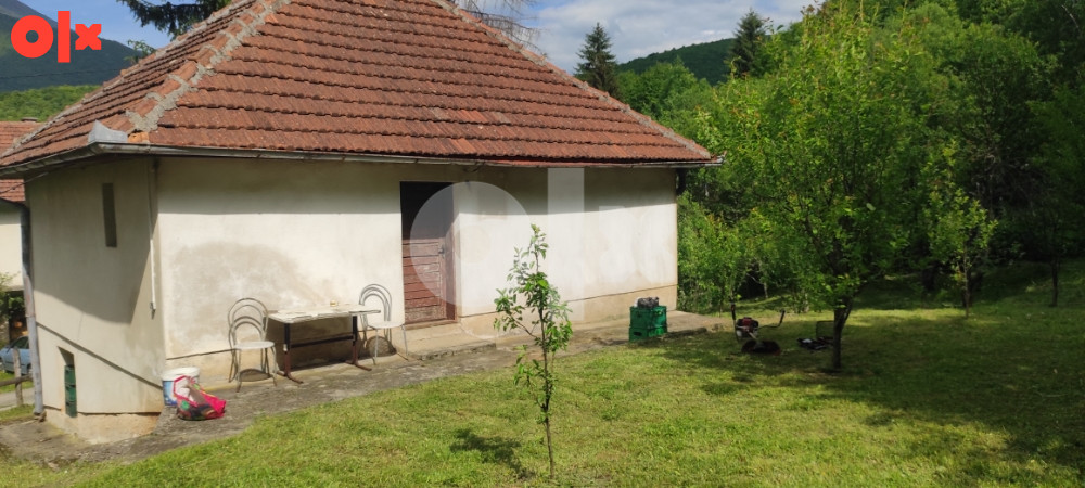 Kuća i zemlja  Istočno Sarajevo 2