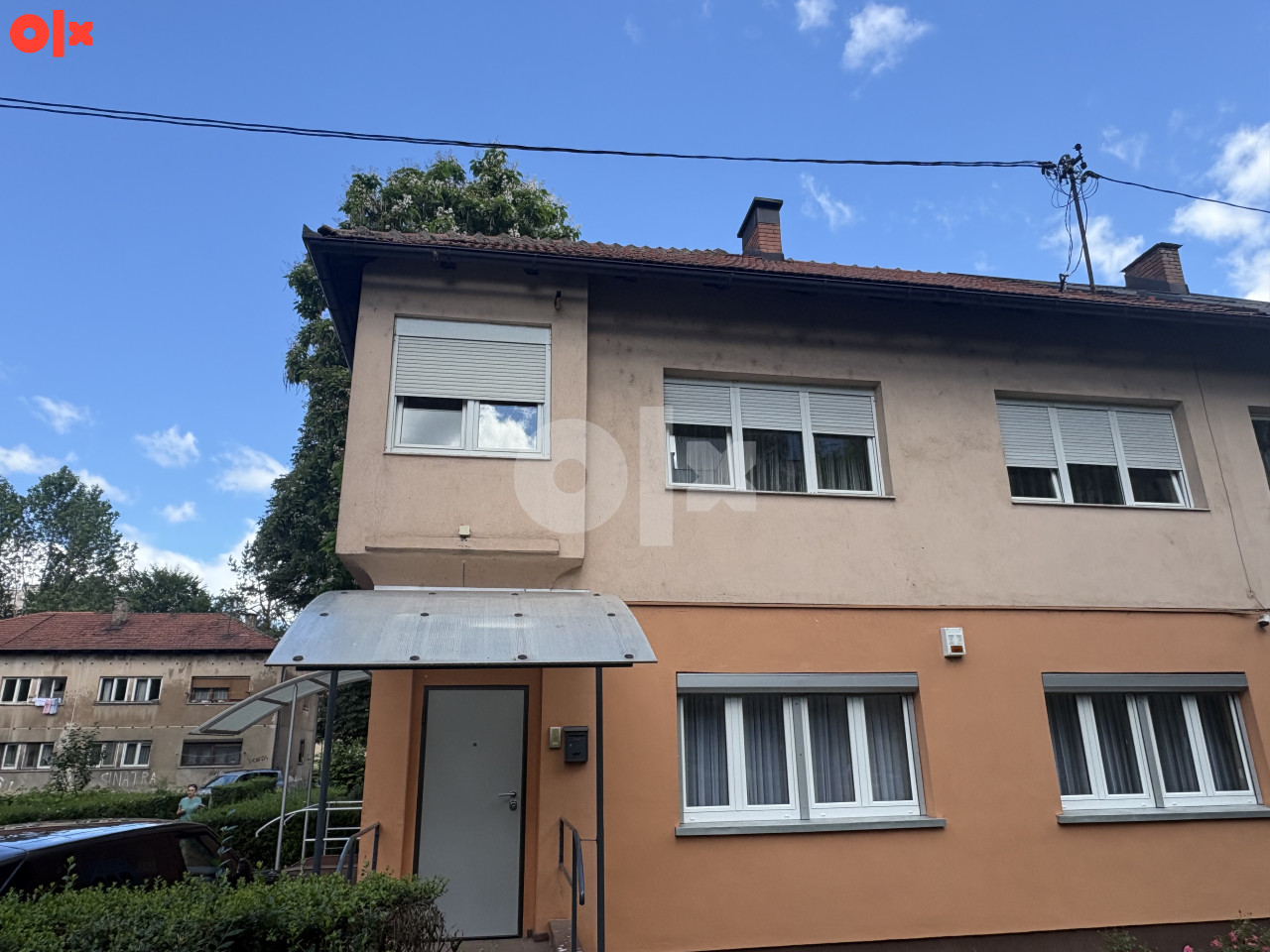 Stan sa svim stvarima i parkingom Zenica 60m2