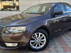 ŠKODA Octavia 1.6 TDi DSG "GreenTech" Navigacija PDC Limuzina