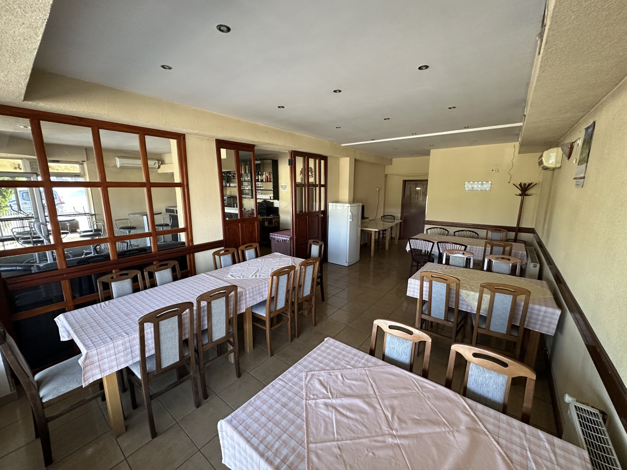 Restoran/rostiljnica u Zaluzanima - 80 m2 7