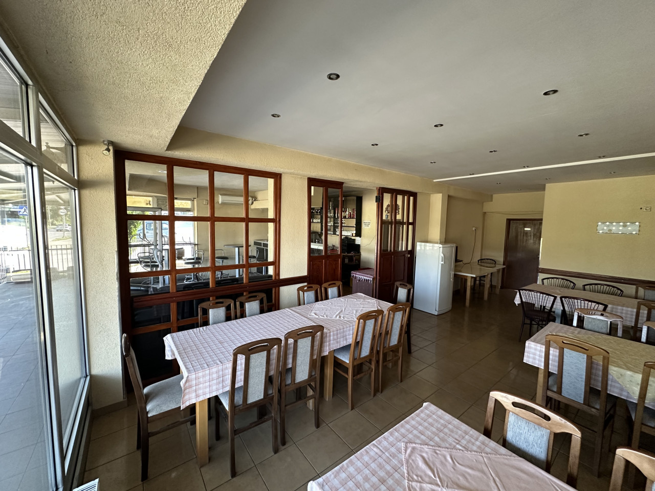 Restoran/rostiljnica u Zaluzanima - 80 m2 8