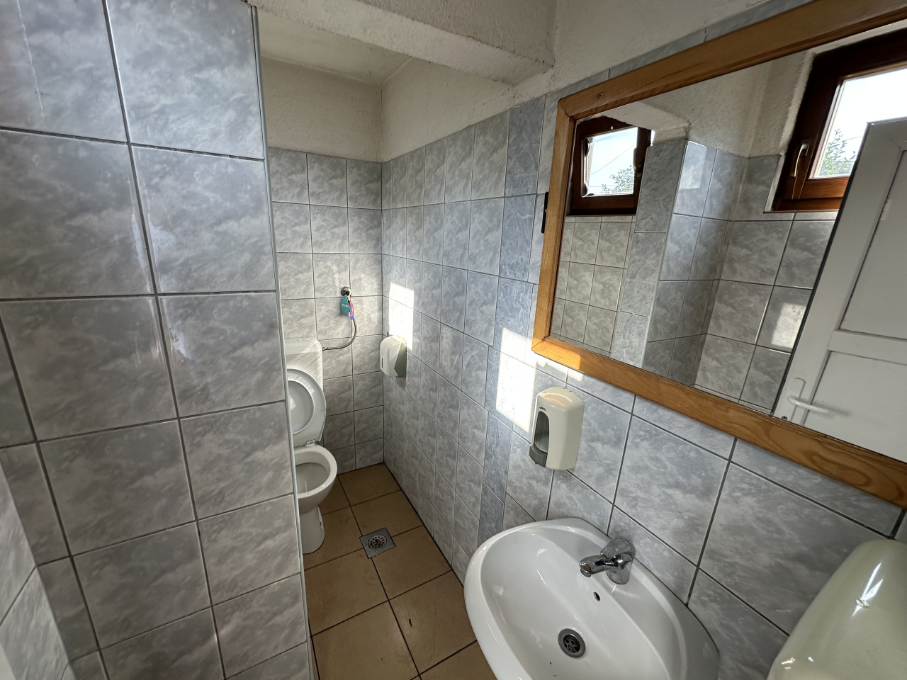 Restoran/rostiljnica u Zaluzanima - 80 m2 11