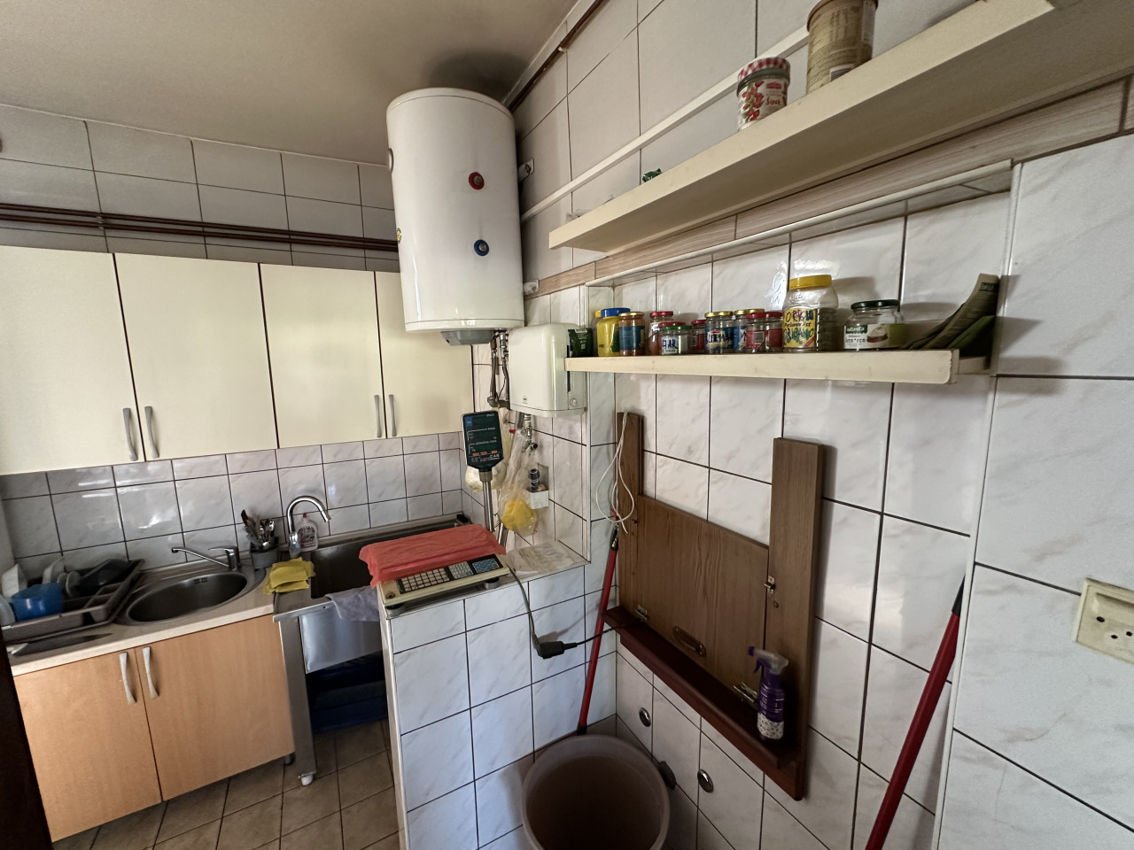 Restoran/rostiljnica u Zaluzanima - 80 m2 16