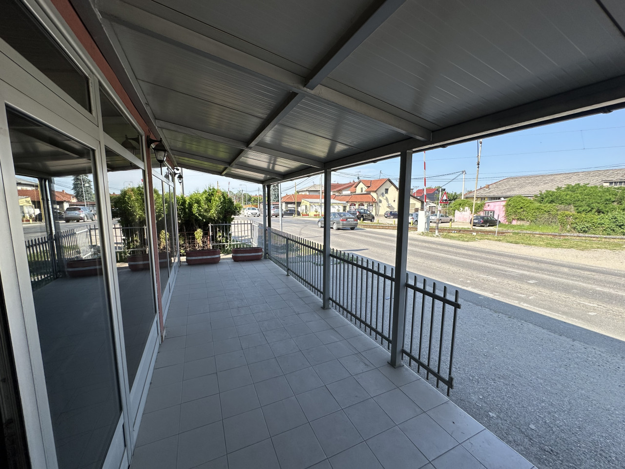 Restoran/rostiljnica u Zaluzanima - 80 m2 21