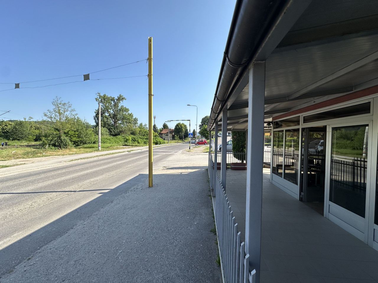 Restoran/rostiljnica u Zaluzanima - 80 m2 25