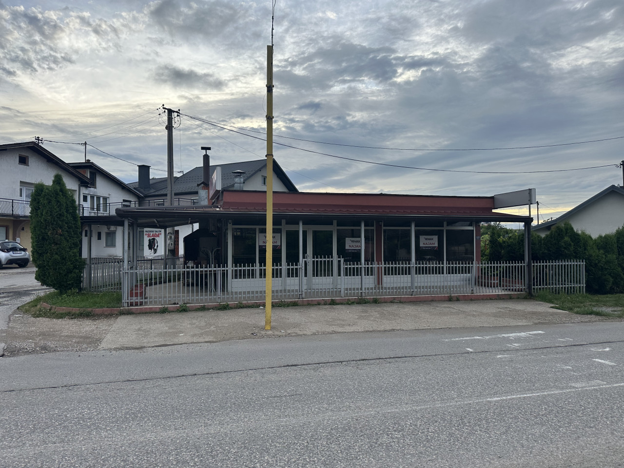 Restoran/rostiljnica u Zaluzanima - 80 m2 30