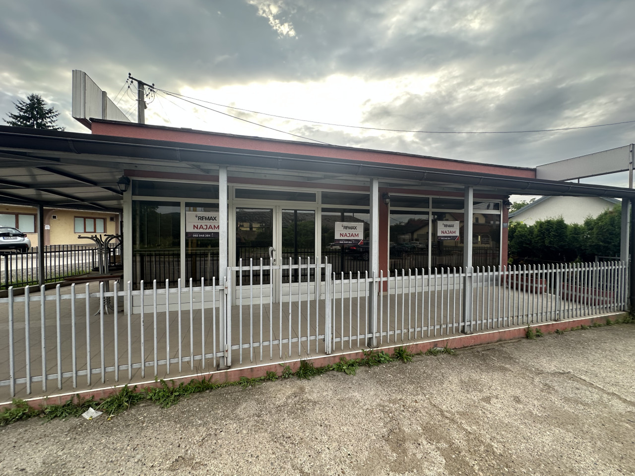 Restoran/rostiljnica u Zaluzanima - 80 m2 35