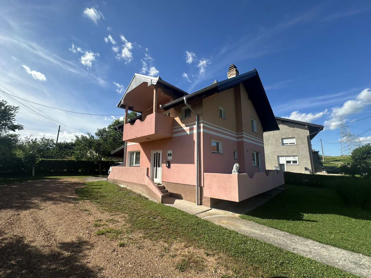 Porodična kuća u Dragočaju - cca 170 m2