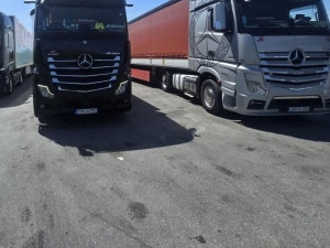 Crom lajsne ukrasne za Masku Actros mp4, mp5