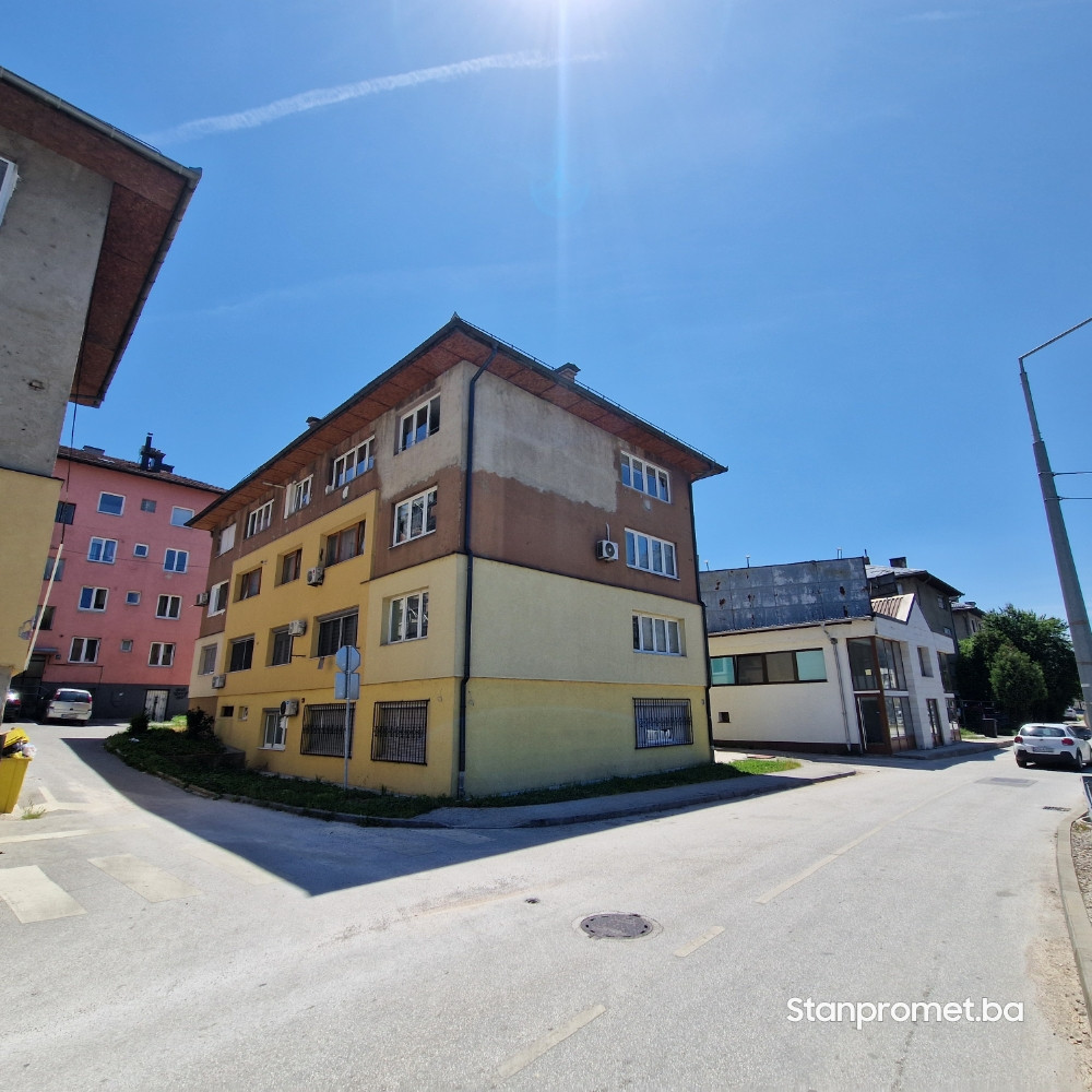 Dvosoban stan Hrasno brdo prodaja