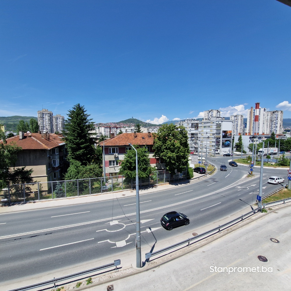 Dvosoban stan Hrasno brdo prodaja - Więcej