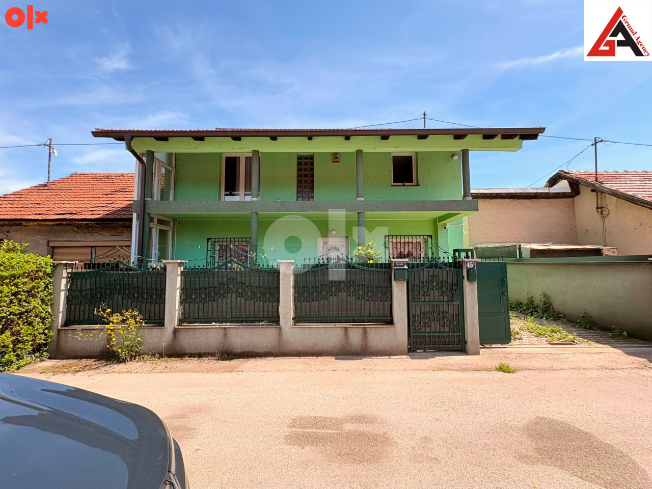 Kuća 102 m2 stambenog prostora i 140 m2 okućnice-(Pehare) Zenica 12