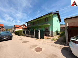 Kuća 102 m2 stambenog prostora i 140 m2 okućnice-(Pehare) Zenica