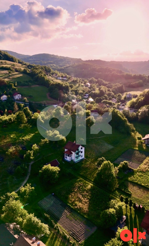 Kuća sa 5588 m2 zemljista, Grivići, Hadžići
