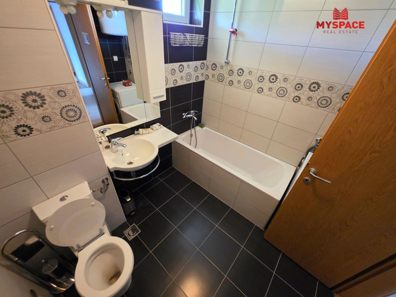 MY SPACE/ Stan/ Dobrinja 5/ NOVOGRADNJA/ NAMJESTEN/ 60 m² - Więcej