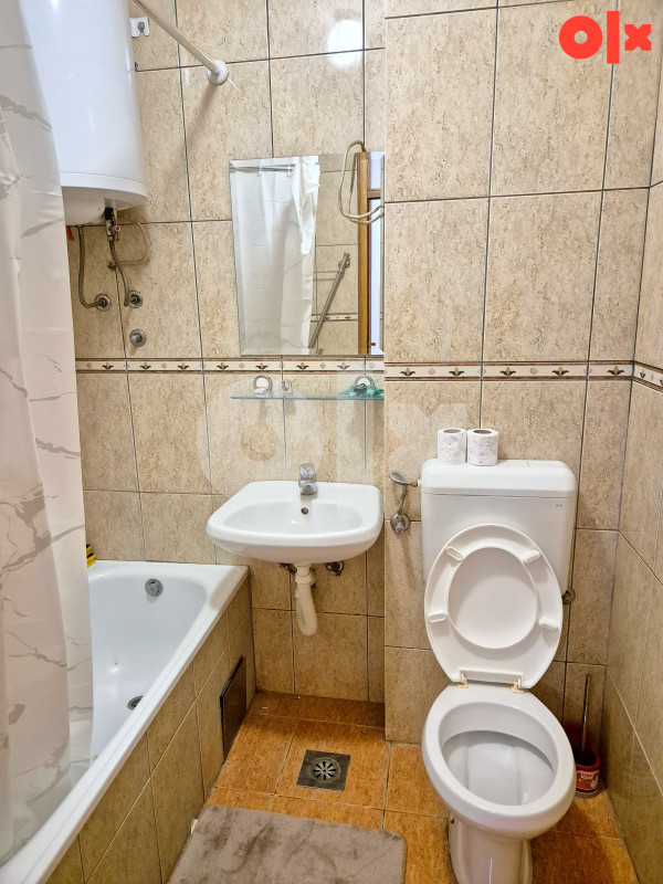 Izdaje se stan u blizini zgrade Vlade 12