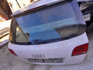 ZADNJA HAUBA /  GEPEK AUDI A3 2011 GOD