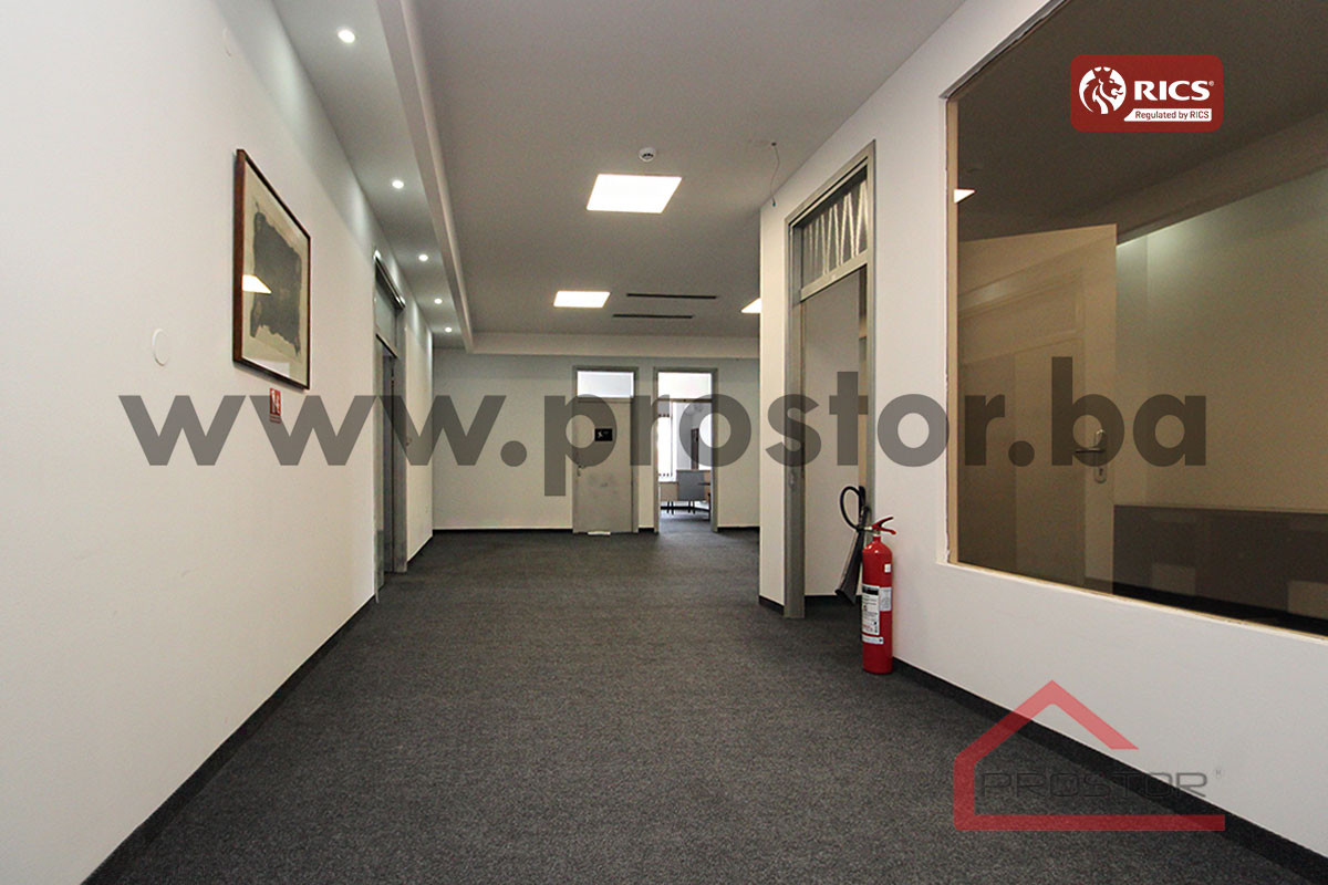 PROSTOR izdaje: Poslovni prostor 472m2, Centar 2