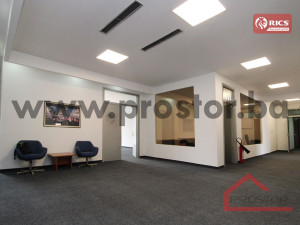 PROSTOR izdaje: Poslovni prostor 472m2, Centar