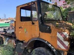 DAIMLER BENZ UNIMOG