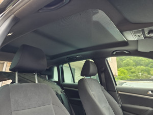 Crno nebo tapacirung krova sa panoramom vw tiguan