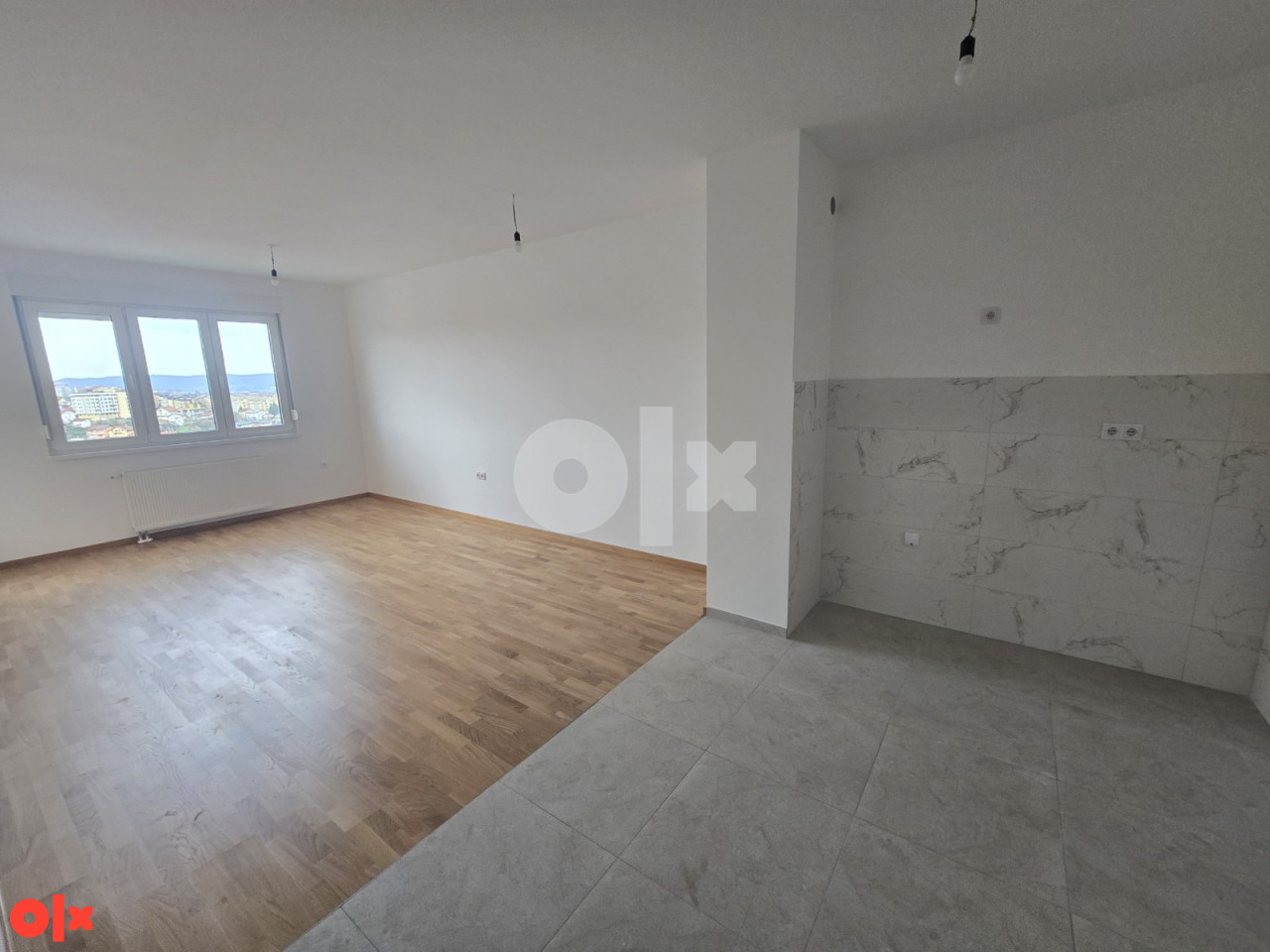 USELJIV Četverosoban stan 81,35m2 početak Lauša,PANORAMSKI POGLED 2
