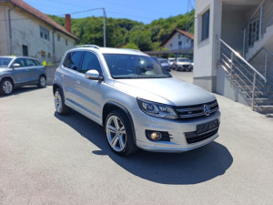 VW Tiguan 2.0 TDI 103kw DSG F1 4motion R line 12/2012god