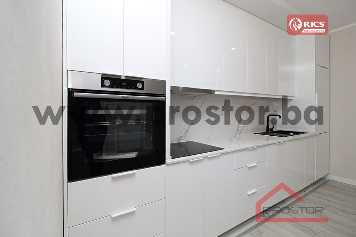 PROSTOR prodaje: Dvosoban stan, 101m2, Franjevačka, Stari Grad 14