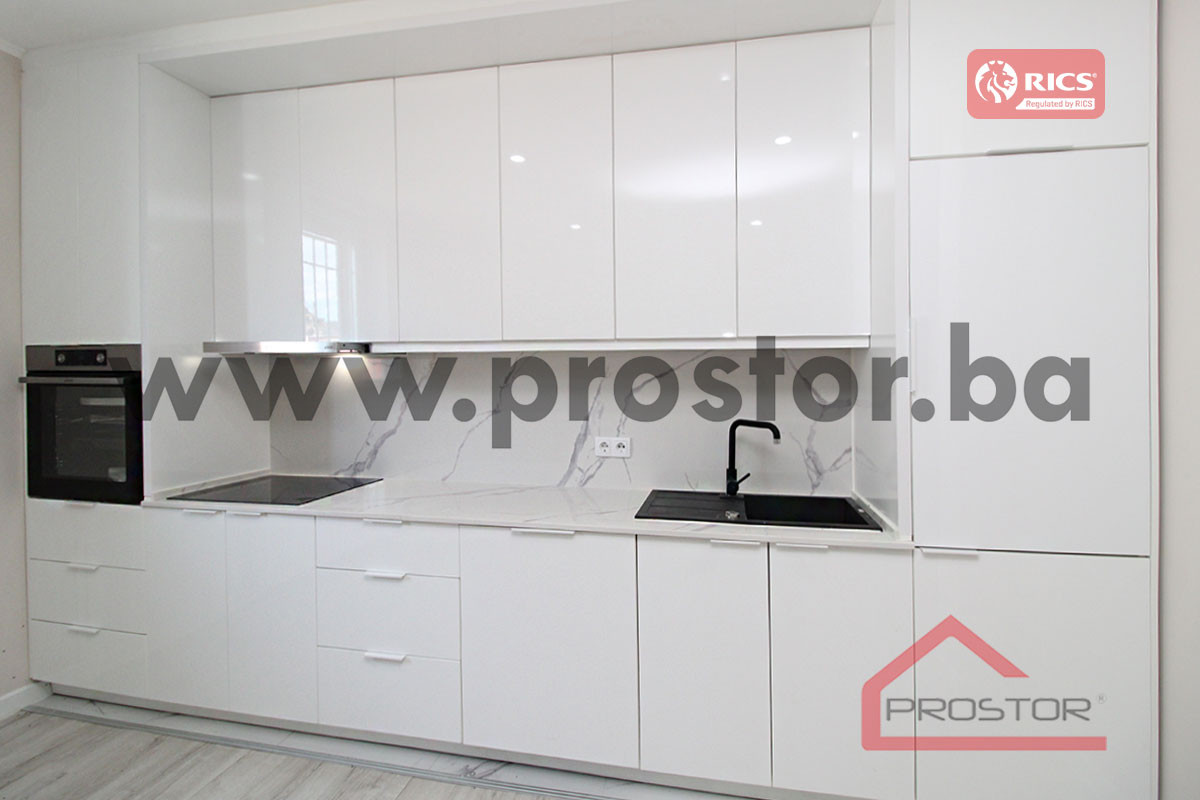 PROSTOR prodaje: Dvosoban stan, 101m2, Franjevačka, Stari Grad 15