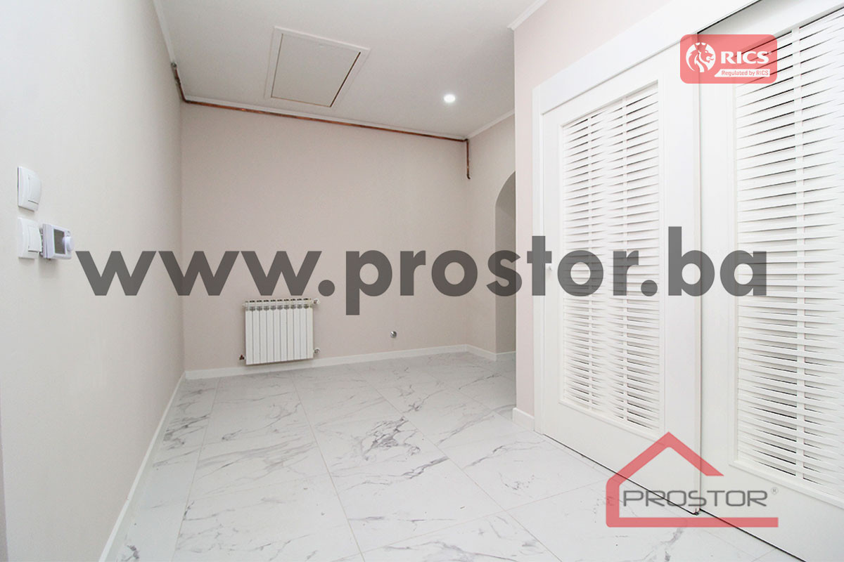 PROSTOR prodaje: Dvosoban stan, 101m2, Franjevačka, Stari Grad 17