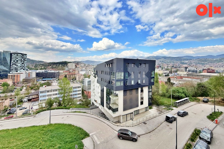 Vrlo lijep trosoban stan s garažom, Skenderija, Centar 8