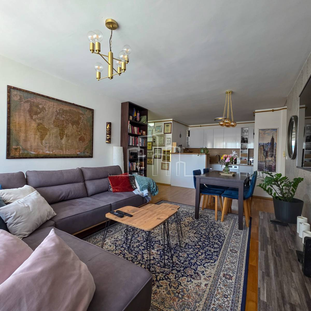 Trosoban stan 67 m² prodaja Bulevar Stup - Mehr