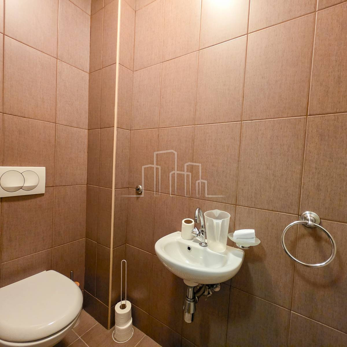 Trosoban stan 67m2 prodaja Bulevar Stup 18