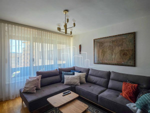 Trosoban stan 67m2 prodaja Bulevar Stup