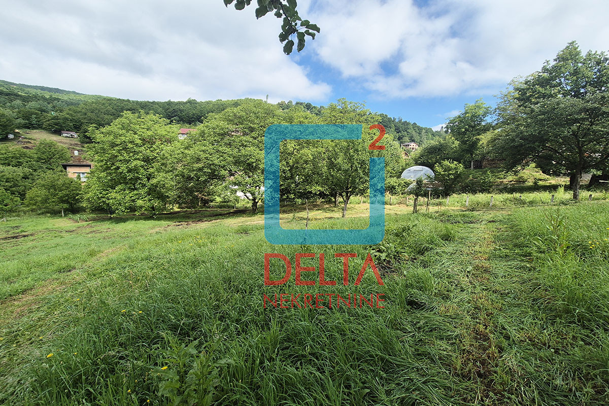 Zemljište / Parcela / 2.304m2 / Kobilja Glava / Hum 4