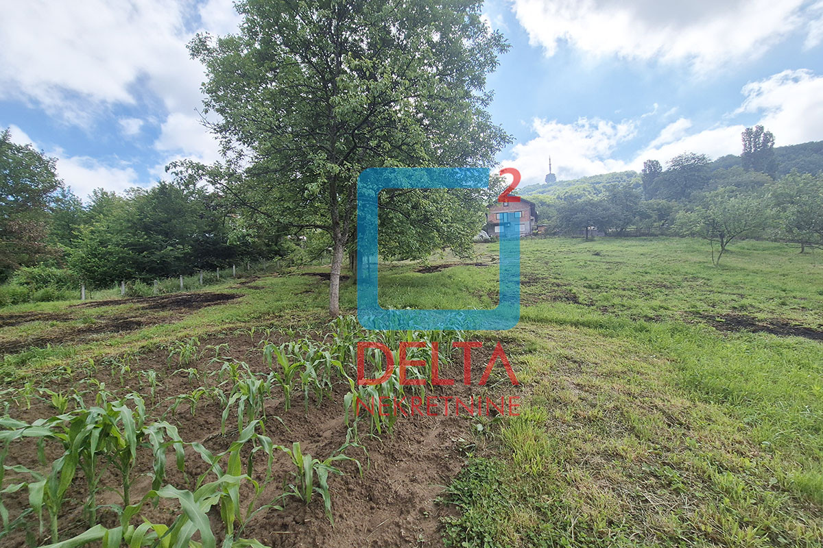 Zemljište / Parcela / 2.304m2 / Kobilja Glava / Hum 5