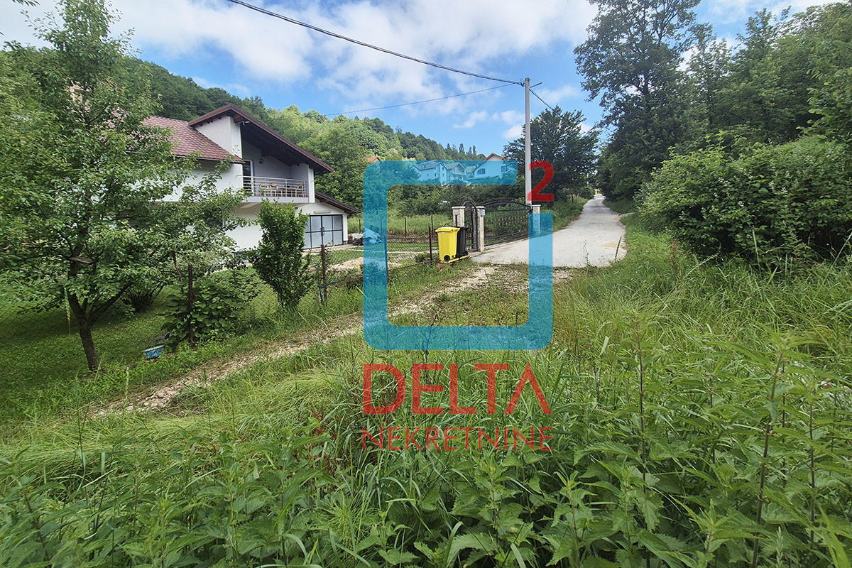 Zemljište / Parcela / 2.304m2 / Kobilja Glava / Hum 11
