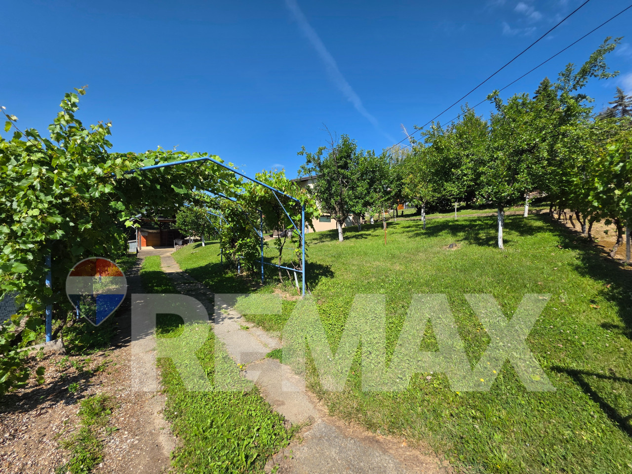 Odlična vikendica u Slatini/ ladara/ voćnjak/ plac 1465m2 2